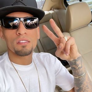 Meet your Posher, Manuel